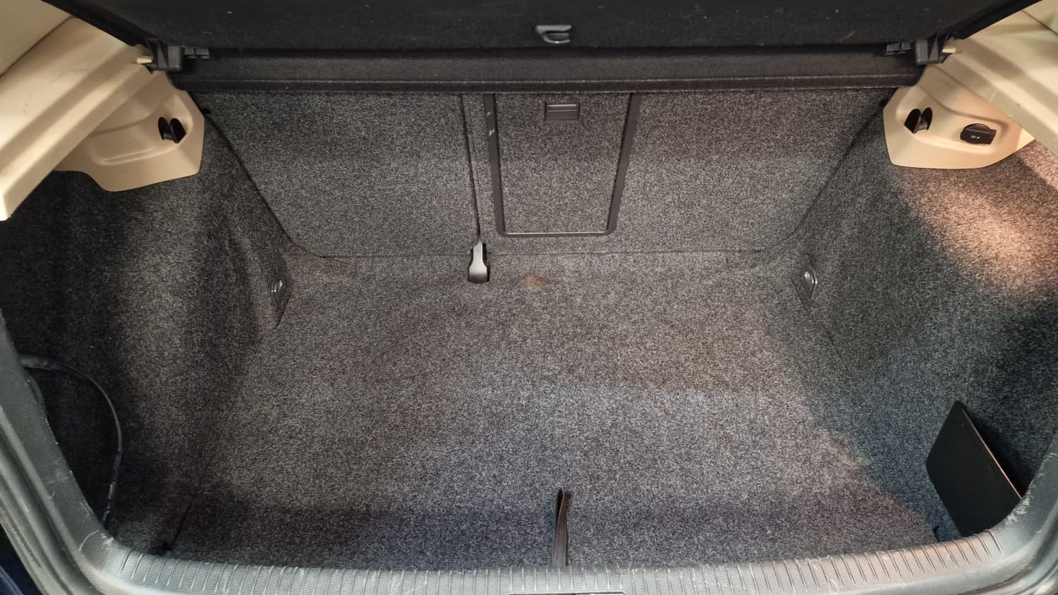 Volkswagen Golf - Image 16