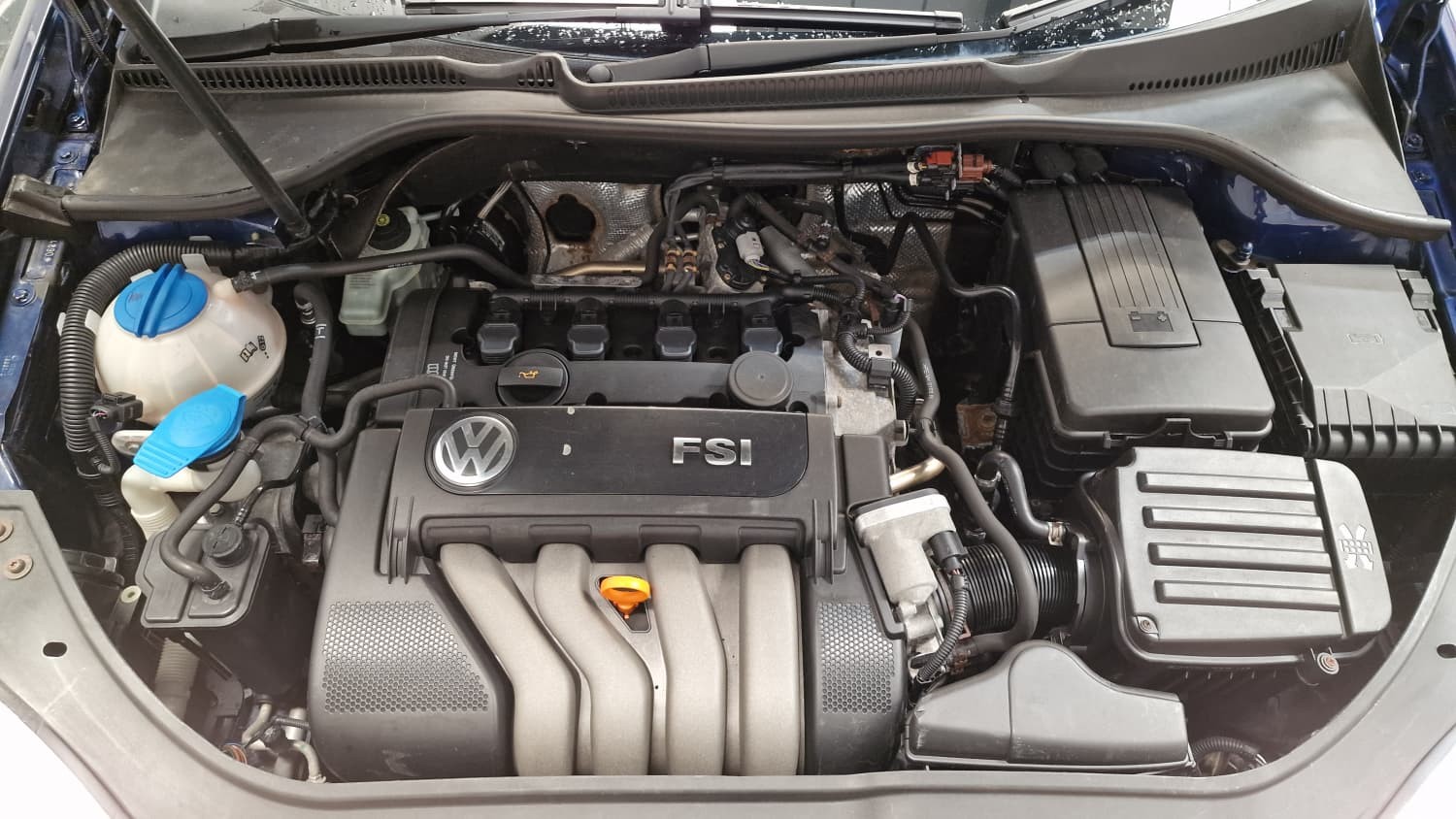 Volkswagen Golf - Image 18