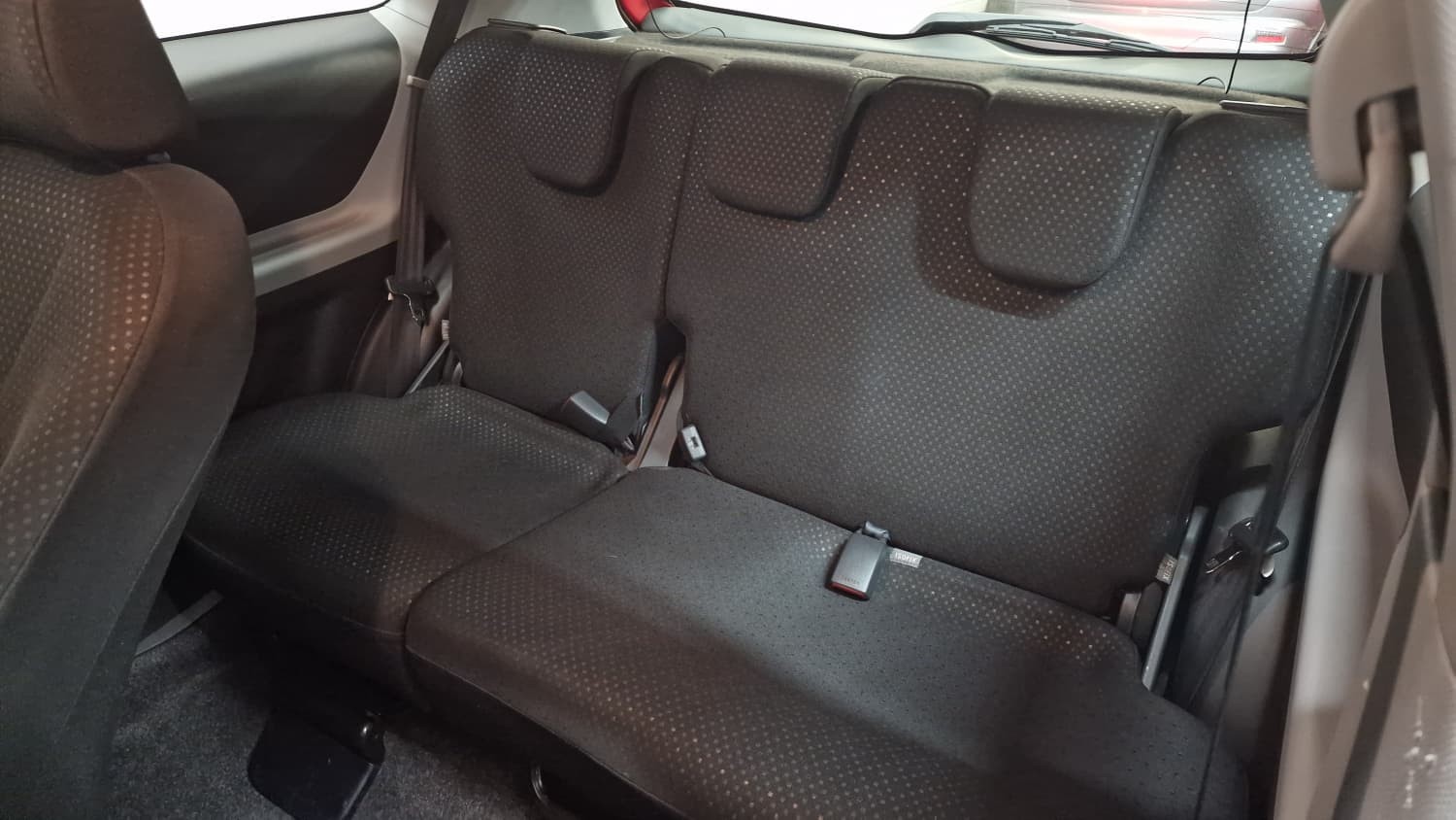 Toyota Yaris - Image 13