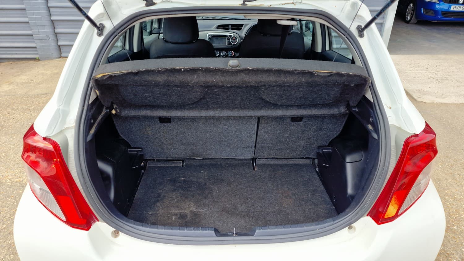 Toyota Yaris - Image 16