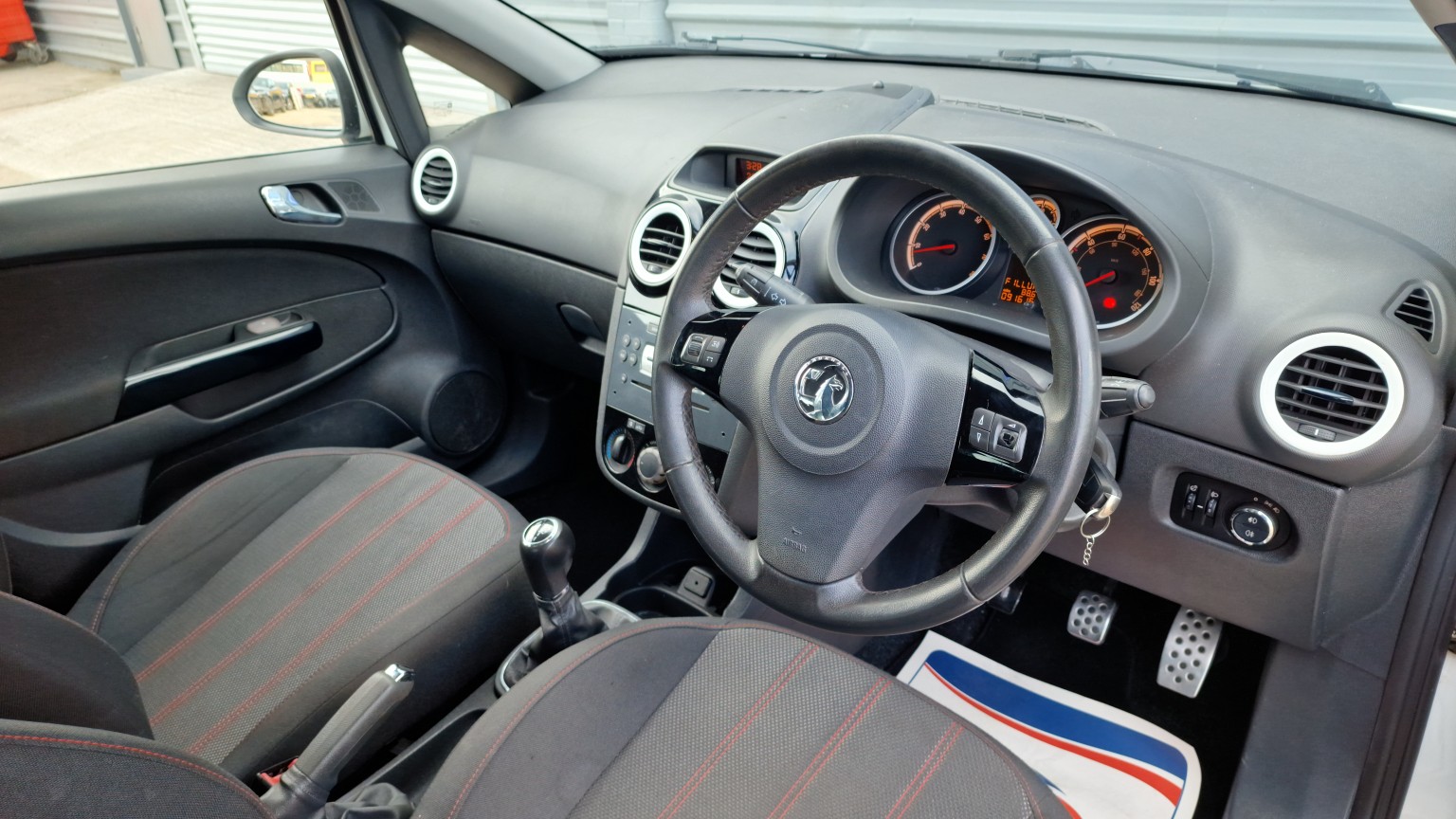 Vauxhall Corsa - Image 11