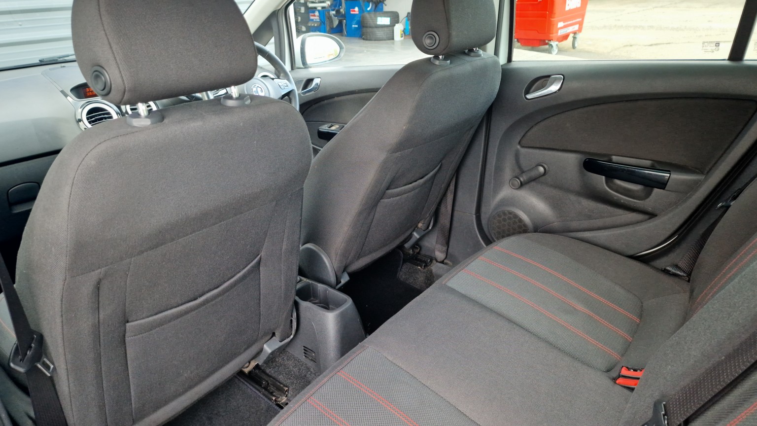 Vauxhall Corsa - Image 13