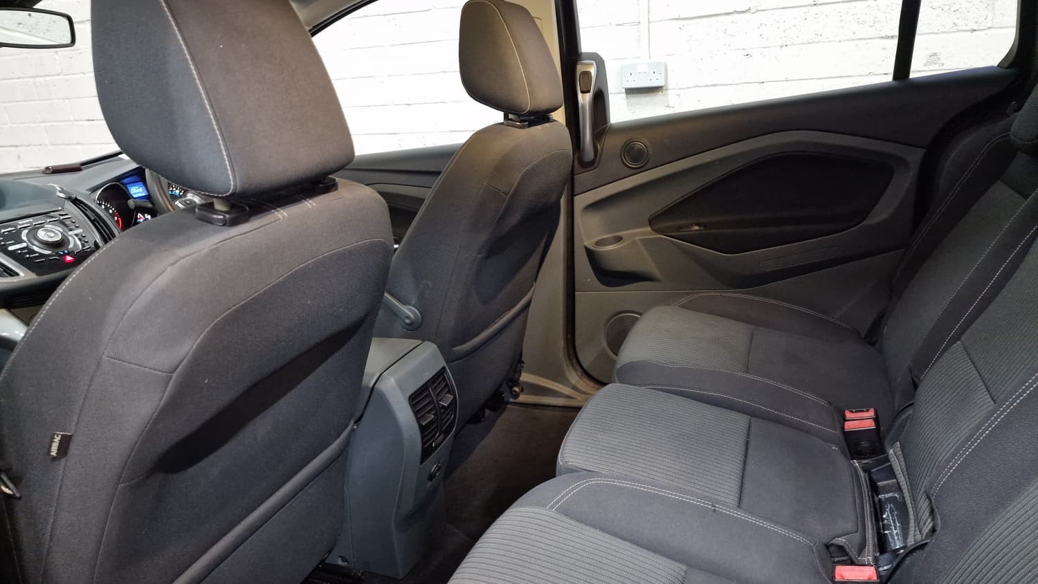 Ford Grand C-Max - Image 16