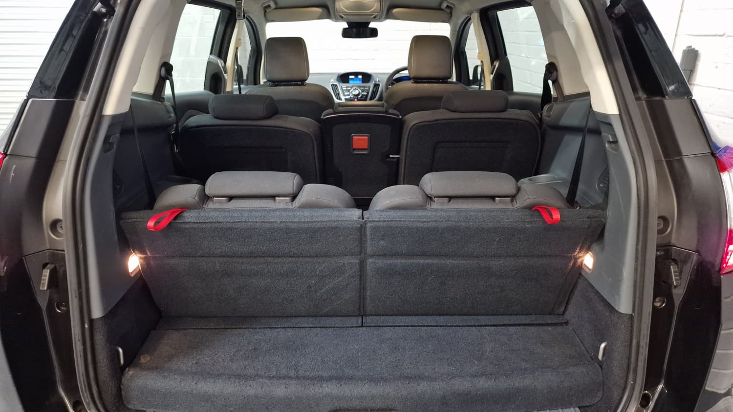 Ford Grand C-Max - Image 20
