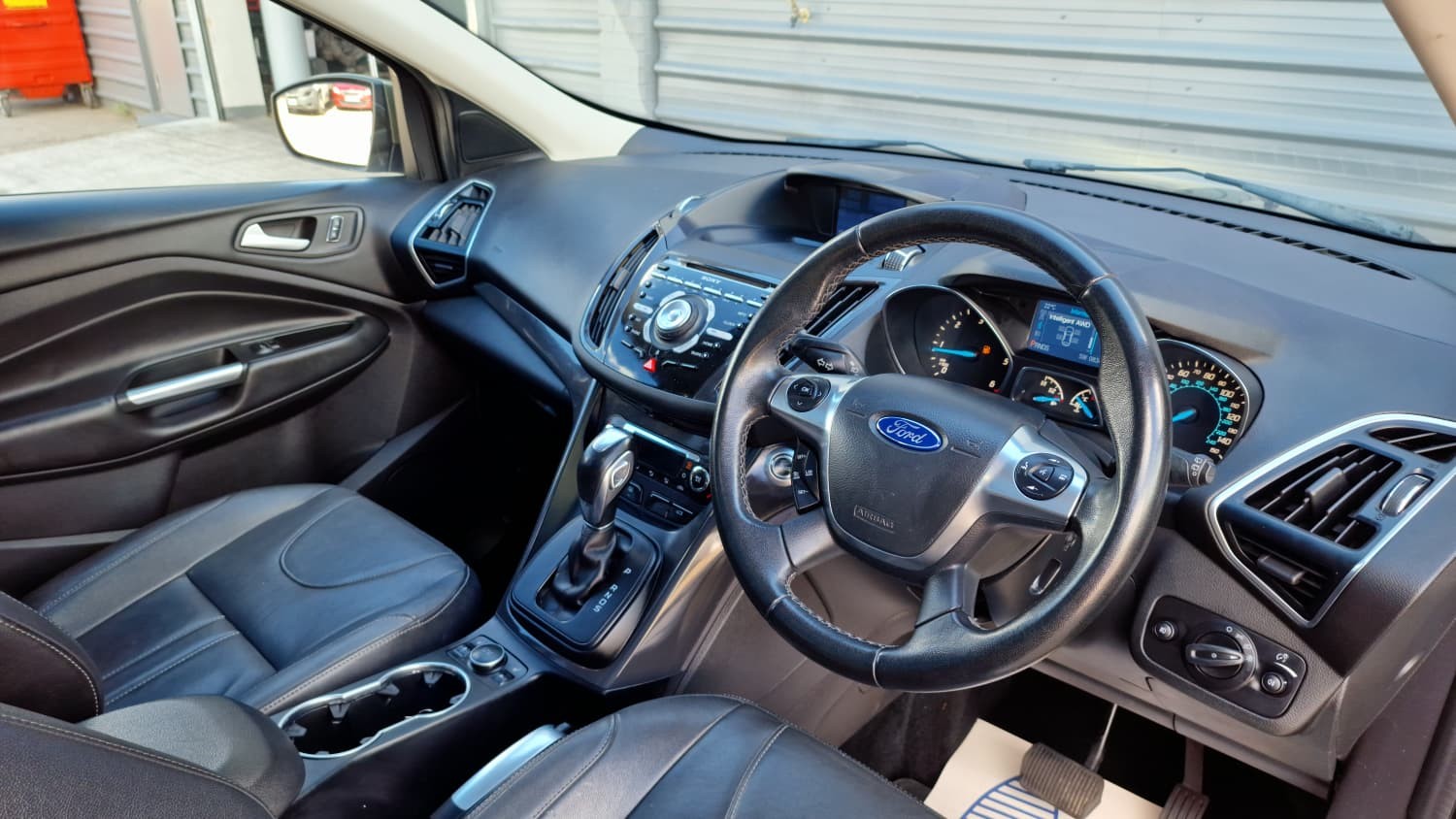 Ford Kuga - Image 12