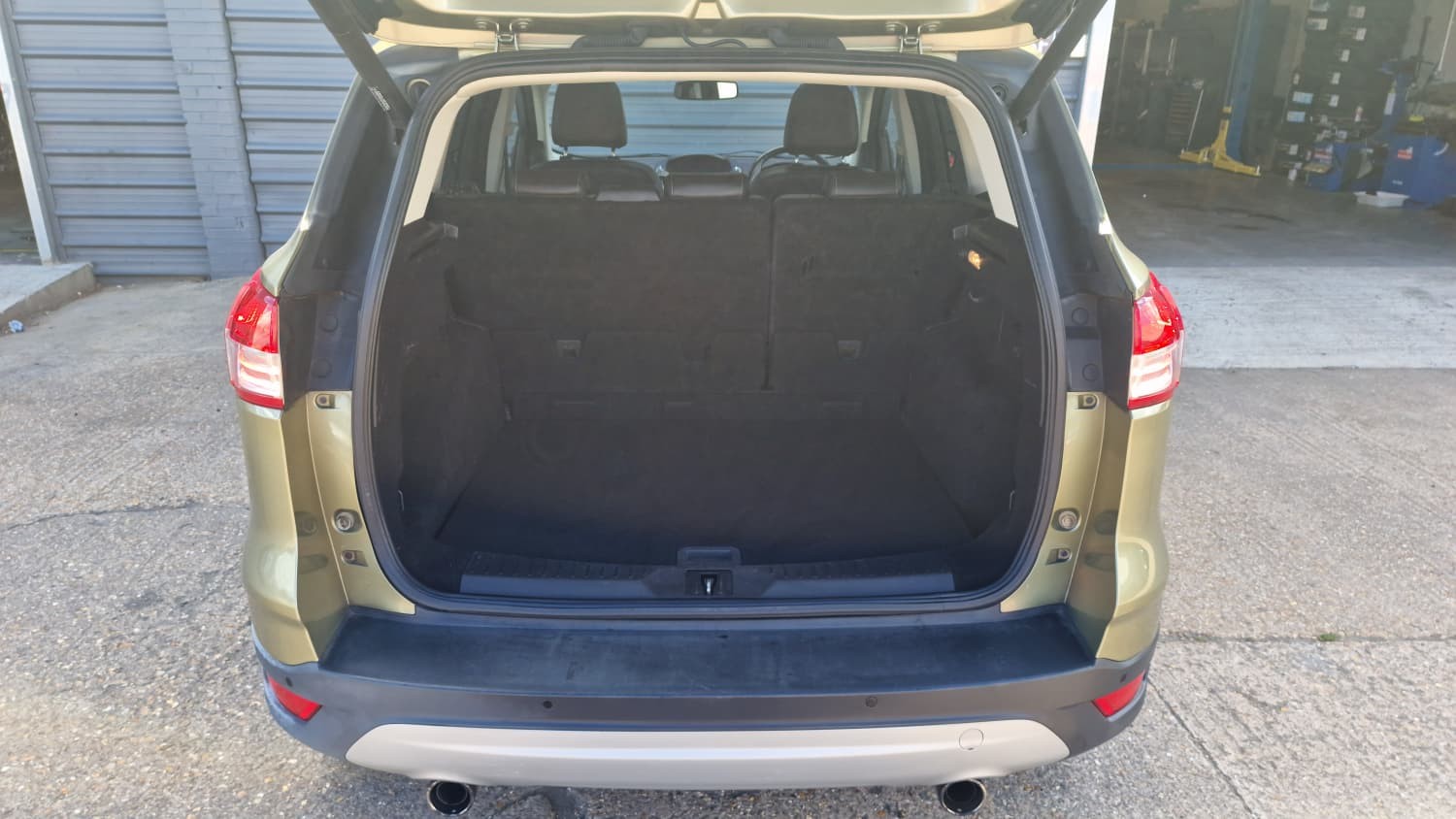 Ford Kuga - Image 19