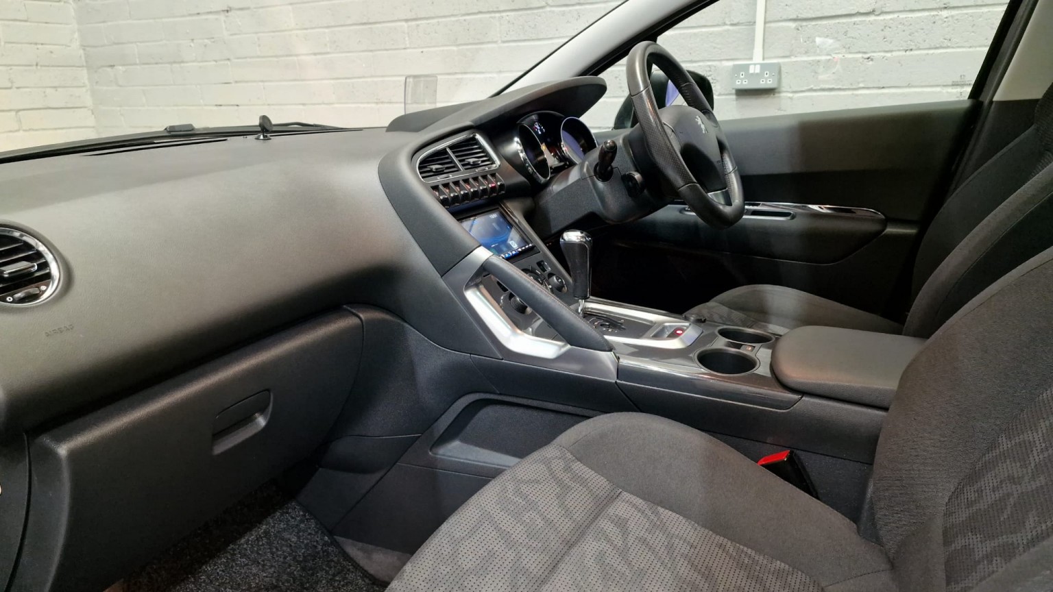 Peugeot 3008 - Image 13
