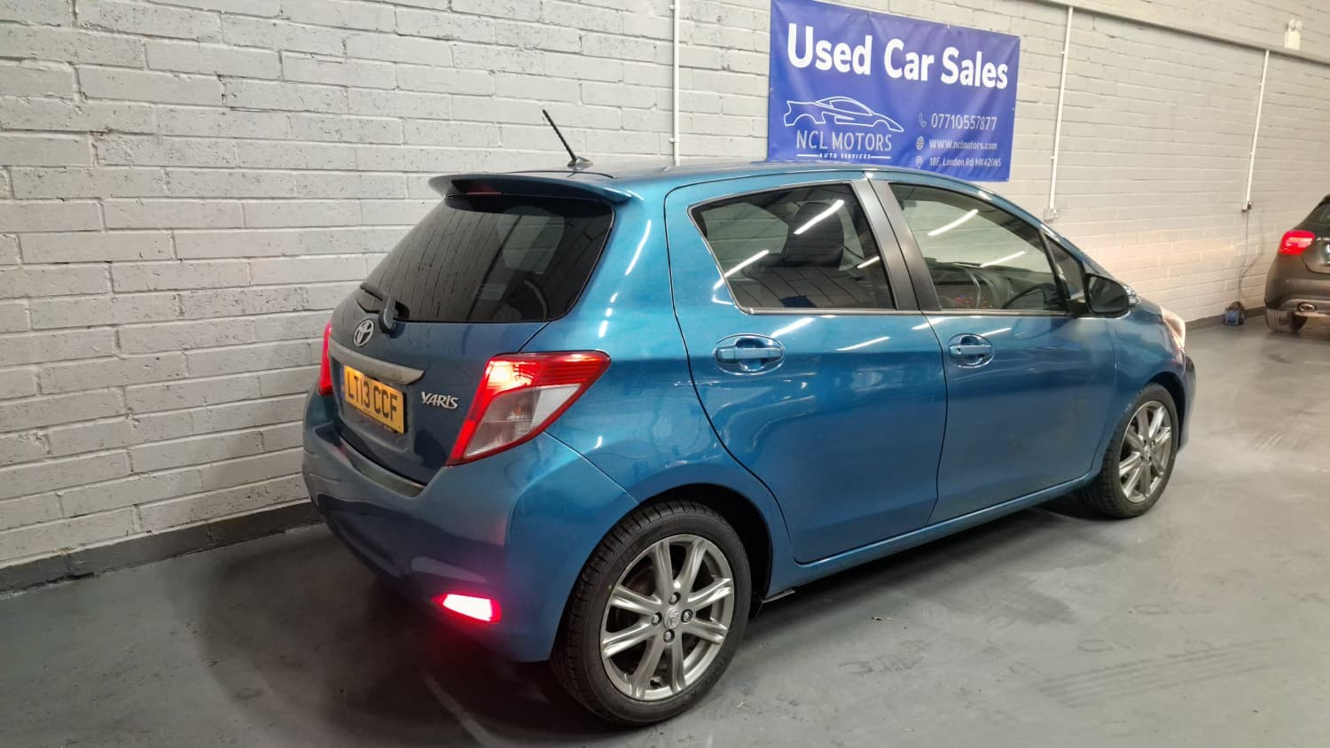 Toyota Yaris - Image 8