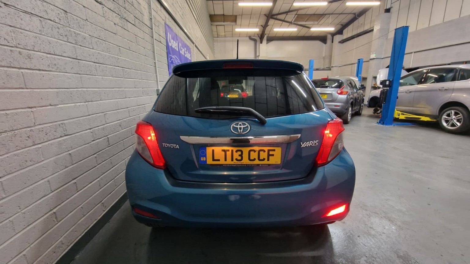 Toyota Yaris - Image 9