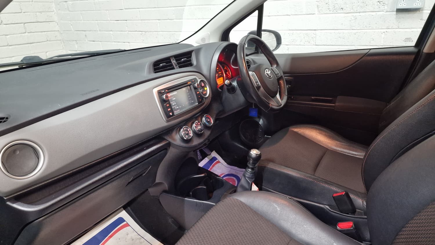 Toyota Yaris - Image 13