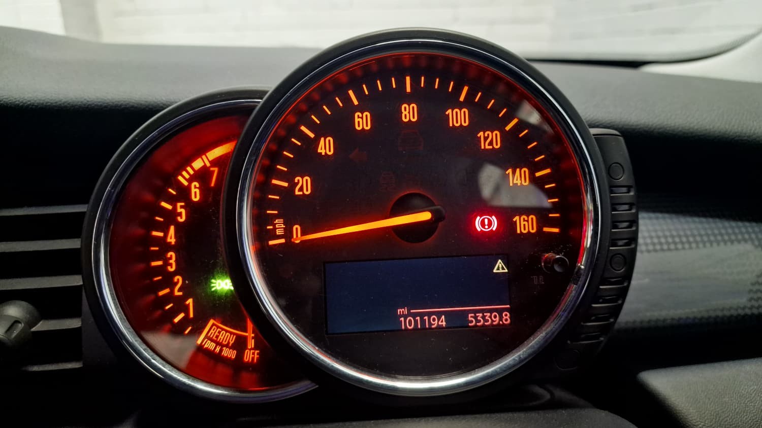 Mini Hatch - Image 17