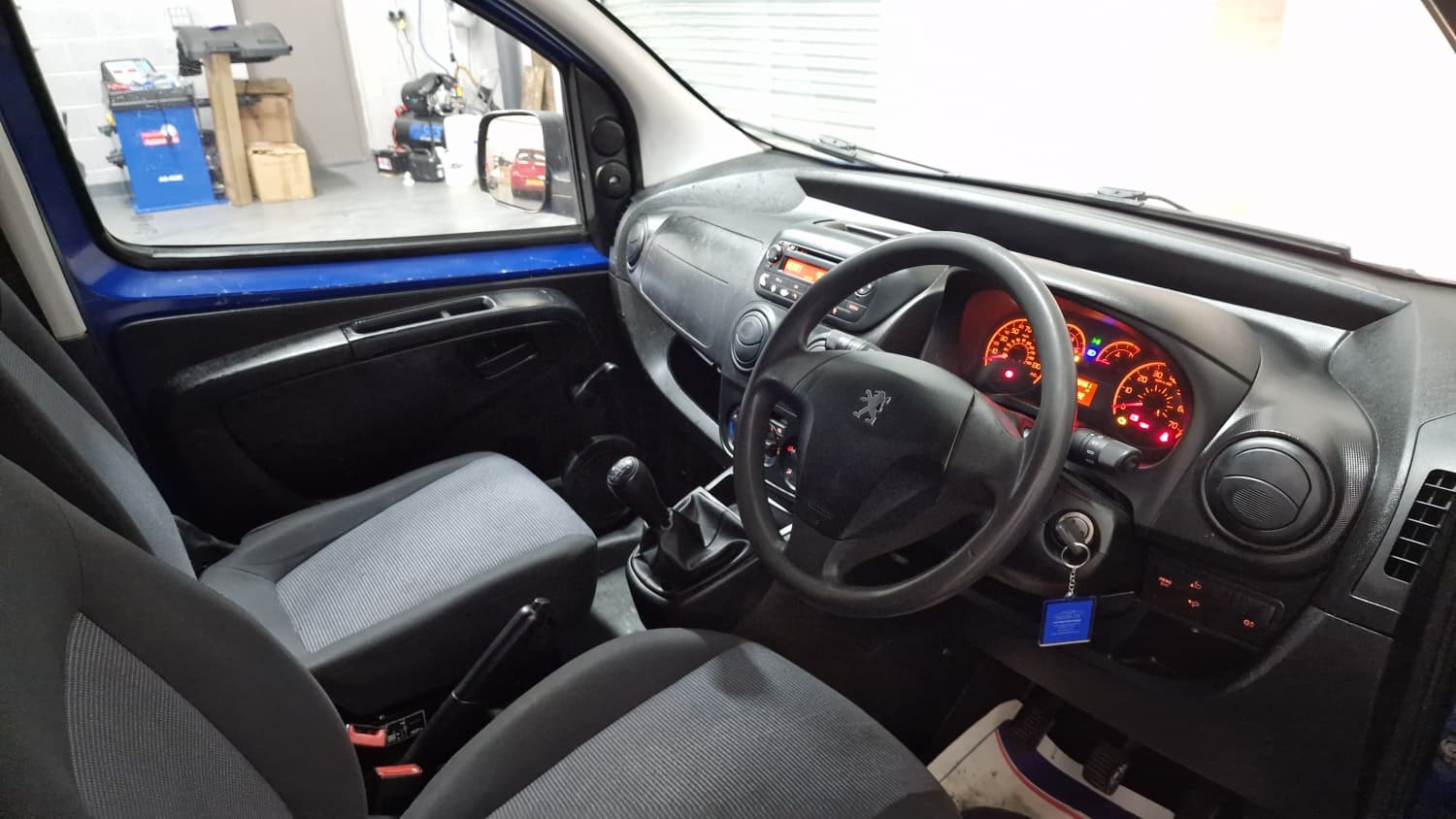 Peugeot Bipper - Image 11