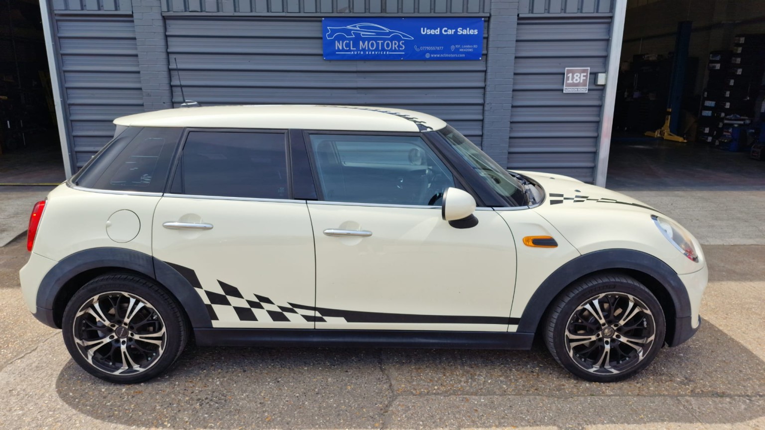 Mini Hatch - Image 7