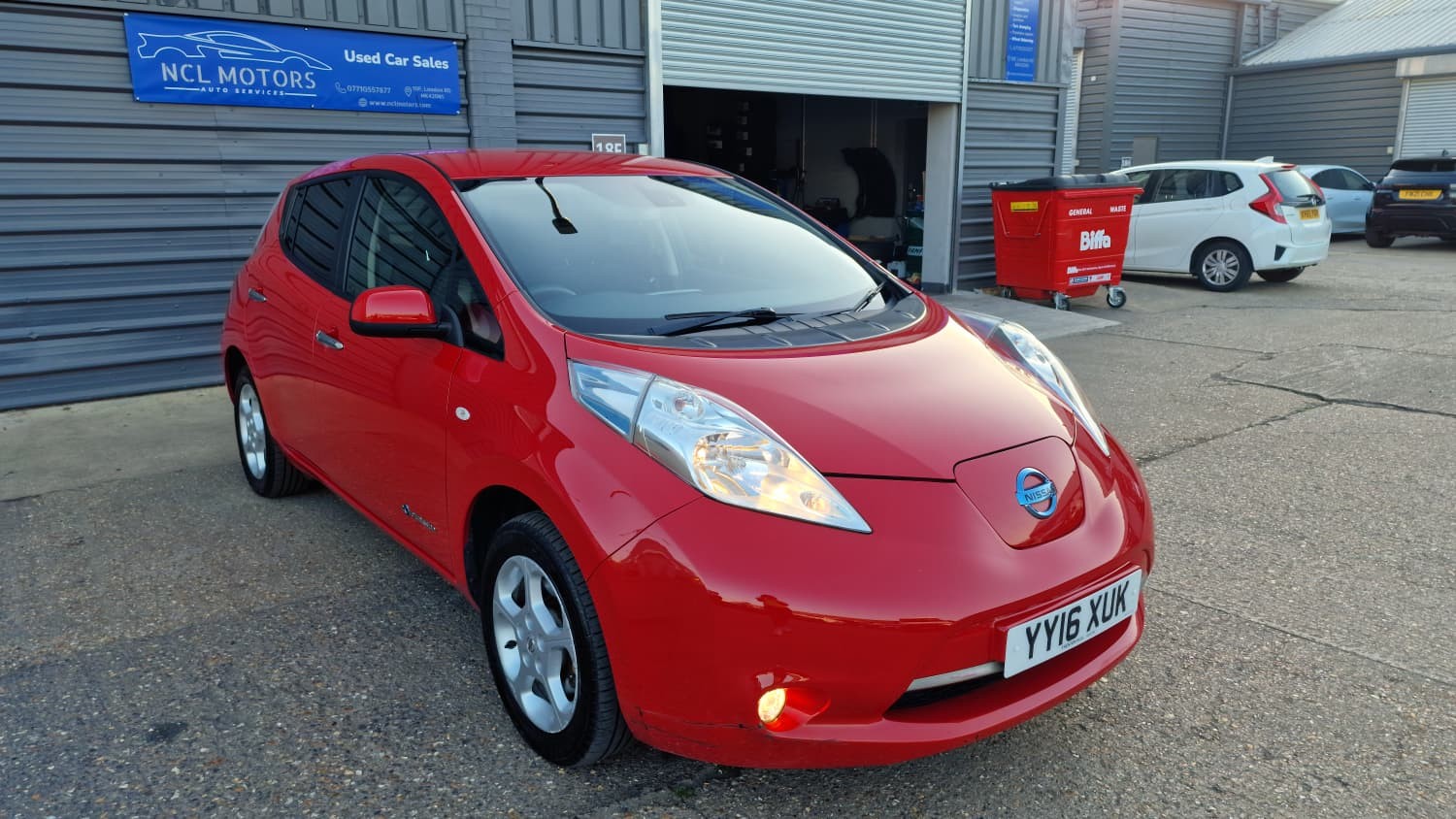 Nissan Leaf - Image 2