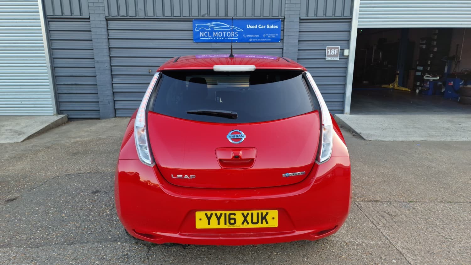 Nissan Leaf - Image 8