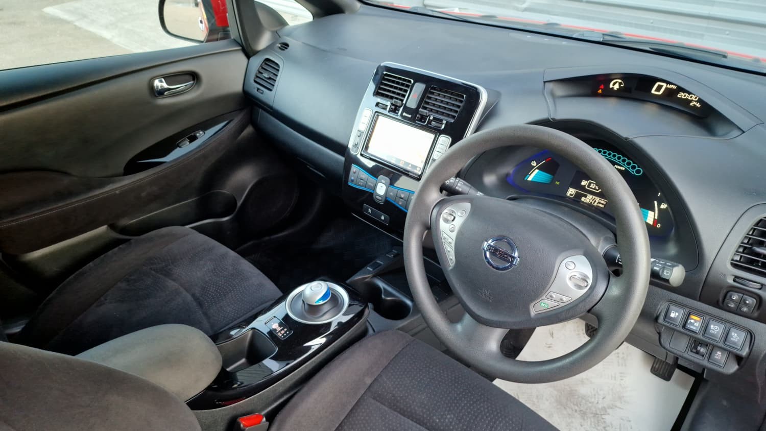 Nissan Leaf - Image 10