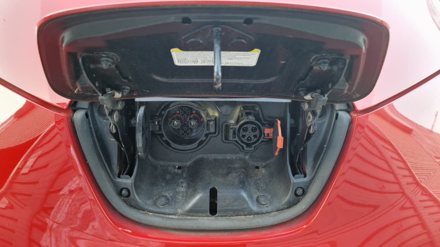 Nissan Leaf - Image 17