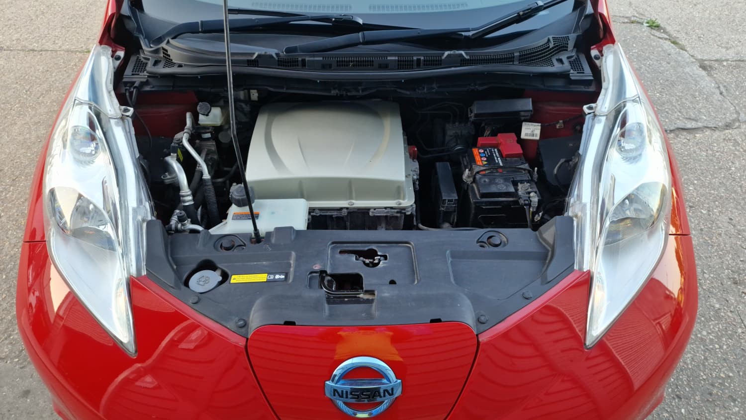 Nissan Leaf - Image 18