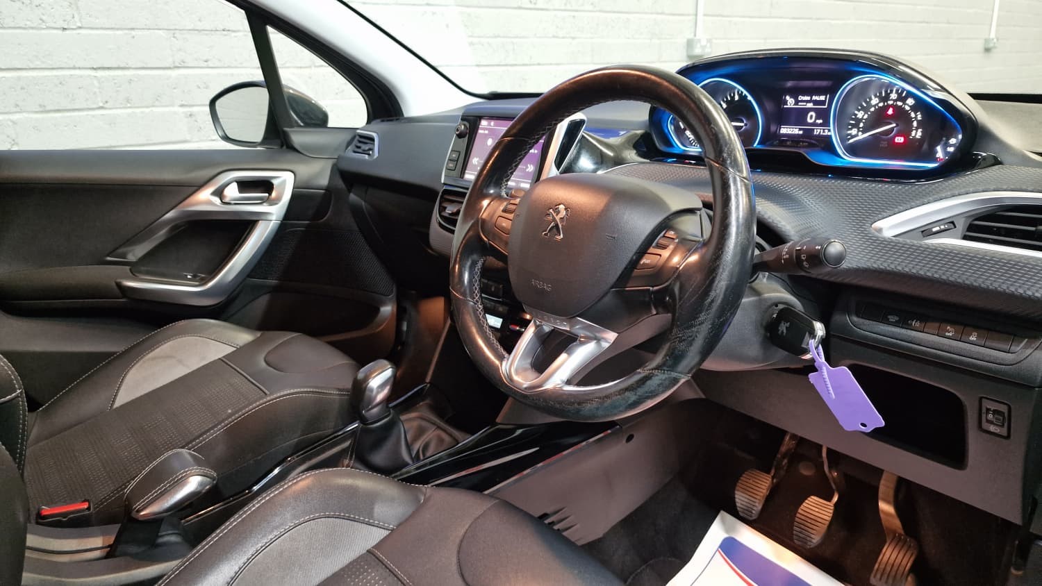 Peugeot 2008 - Image 12