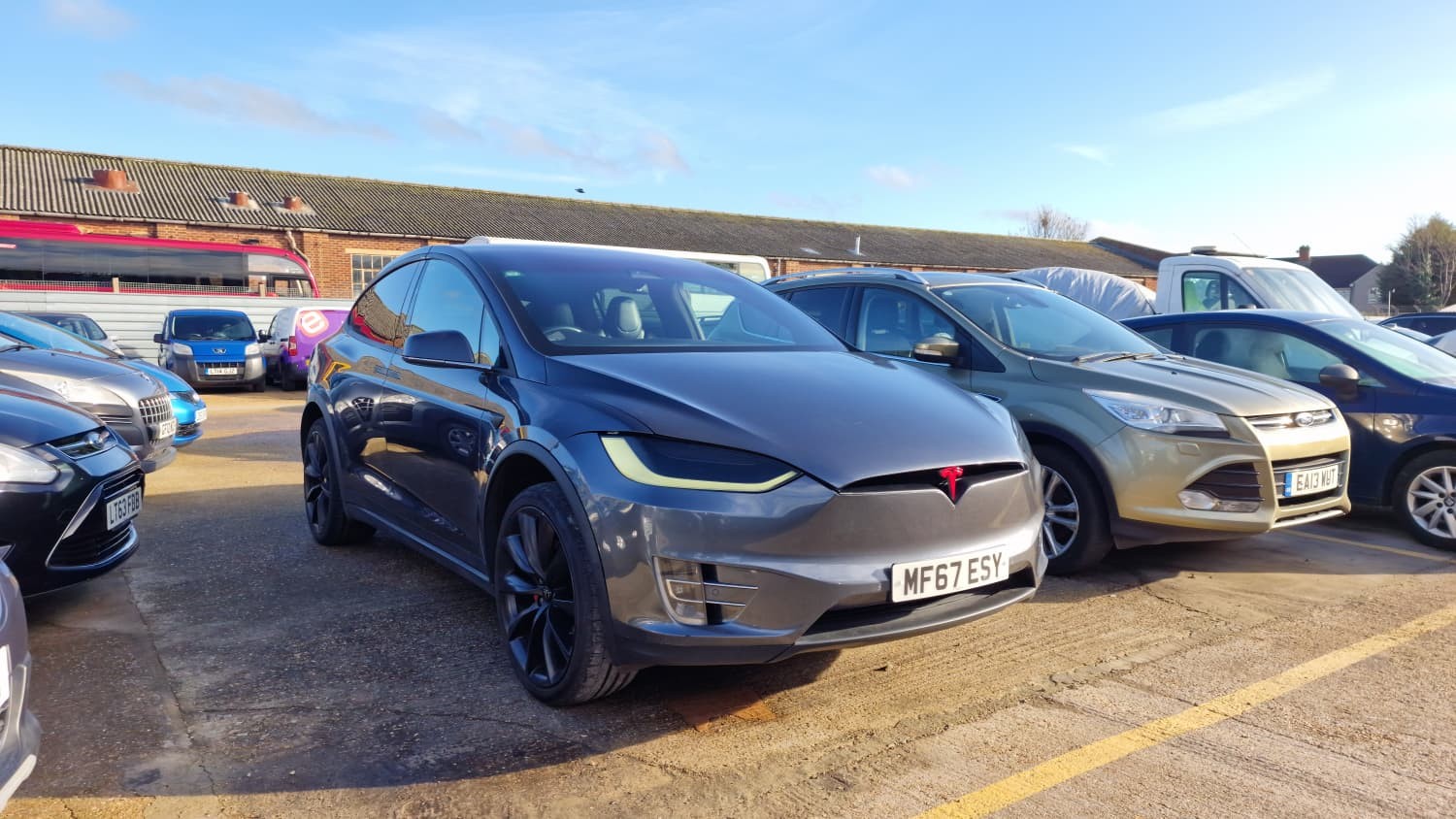 Tesla Model X - Image 3