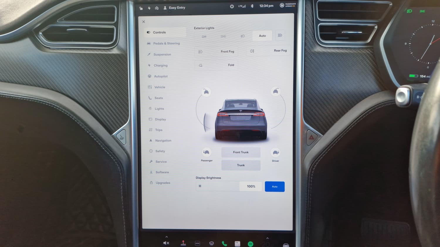 Tesla Model X - Image 20