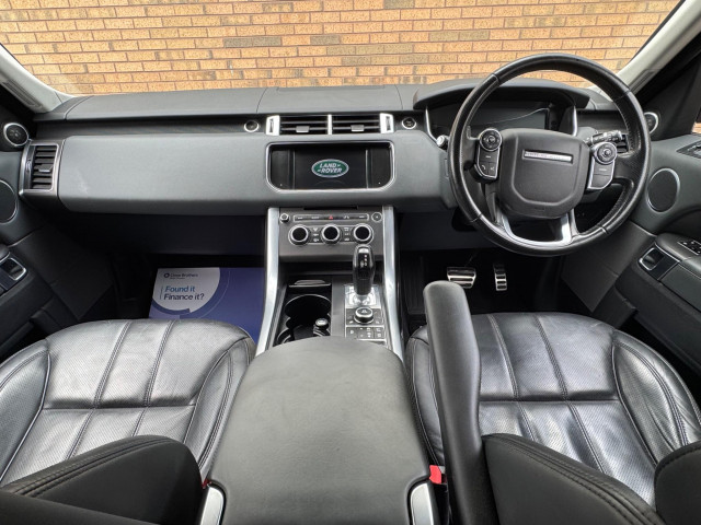 Land Rover Range Rover Sport - Image 12