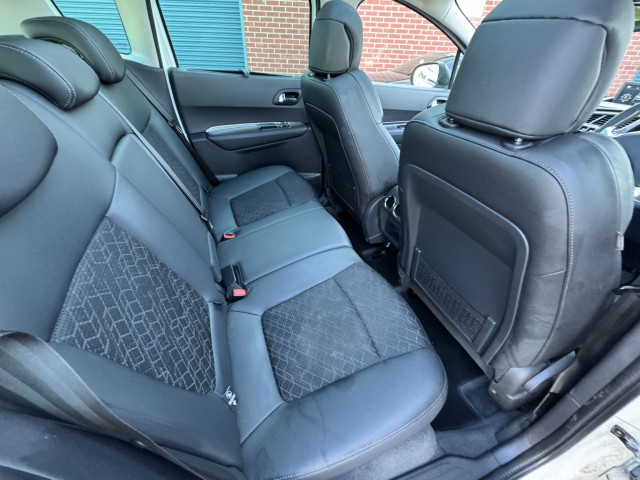 Peugeot 3008 - Image 17