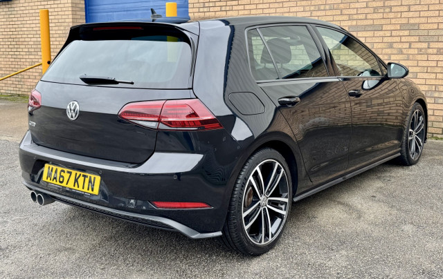 Volkswagen Golf - Image 7