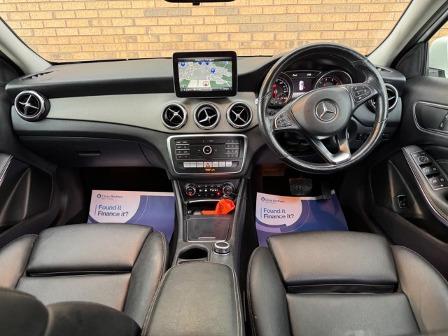 Mercedes-Benz Gla Class - Image 12