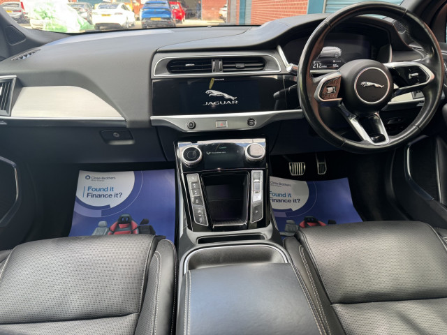 Jaguar I-Pace - Image 17