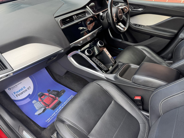 Jaguar I-Pace - Image 18