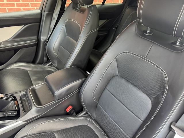 Jaguar I-Pace - Image 19