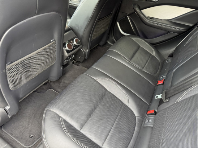 Jaguar I-Pace - Image 20