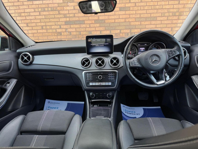 Mercedes-Benz Gla Class - Image 13