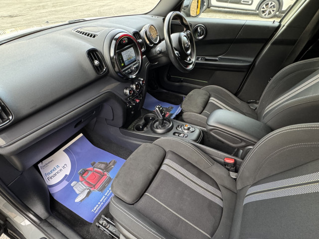 Mini Countryman - Image 16
