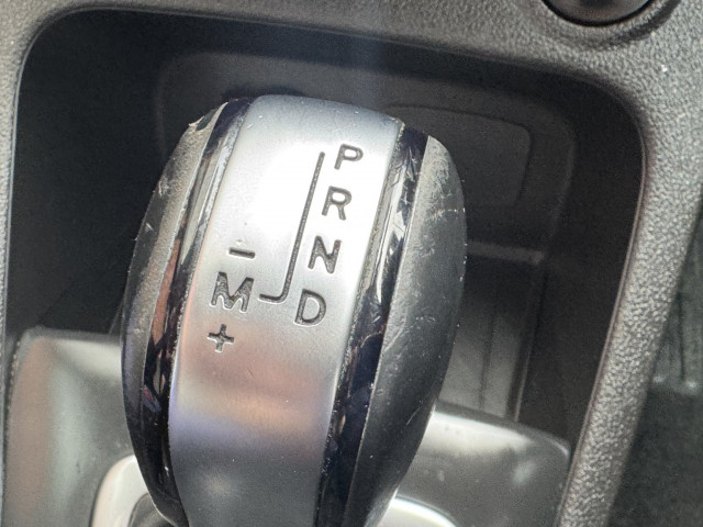 Renault Captur - Image 18