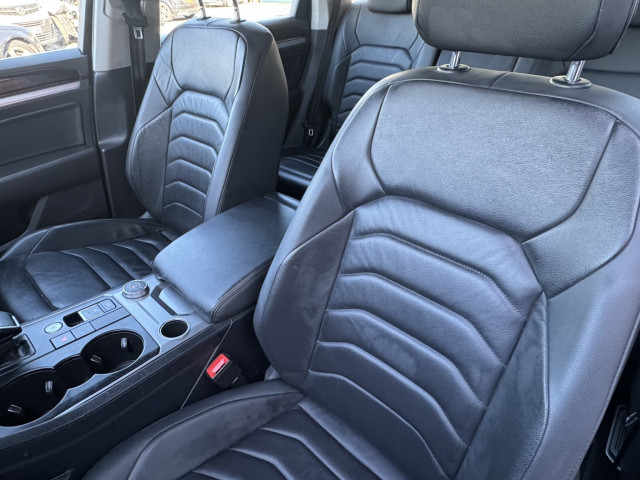 Volkswagen Touareg - Image 15