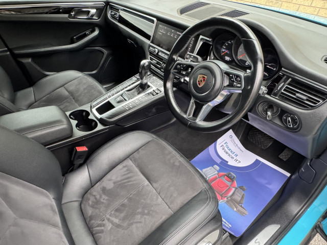 Porsche Macan - Image 19