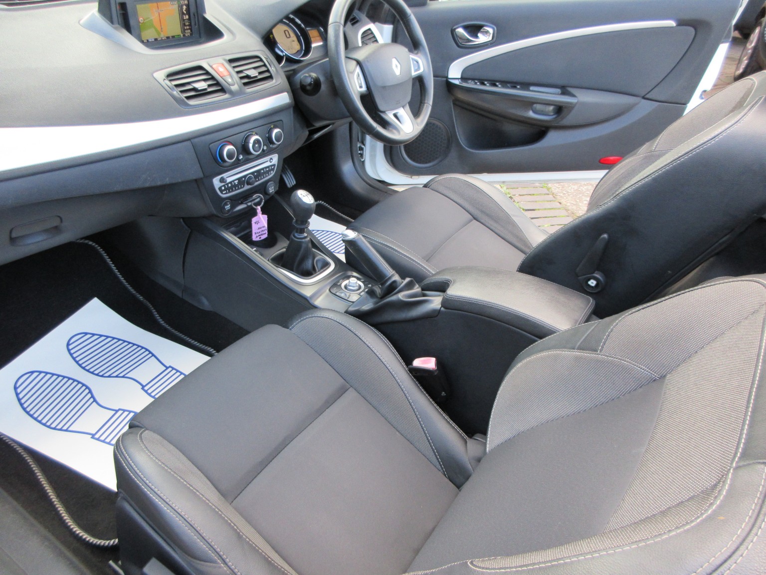 Renault Megane - Image 18