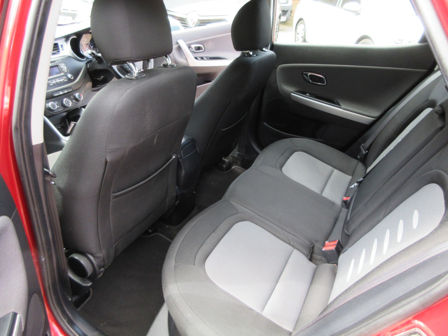 Kia Ceed - Image 16