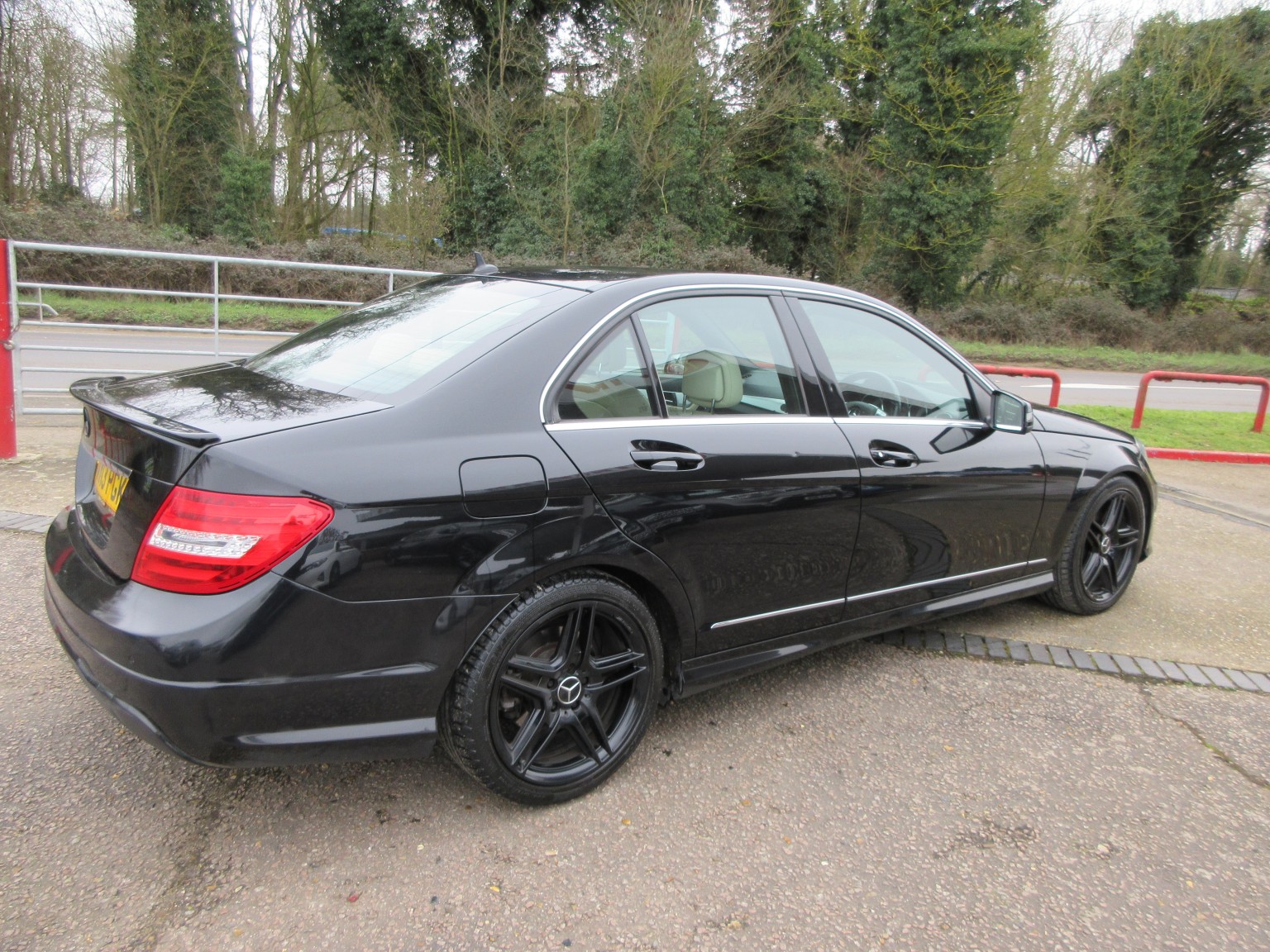 Mercedes-Benz C Class - Image 10