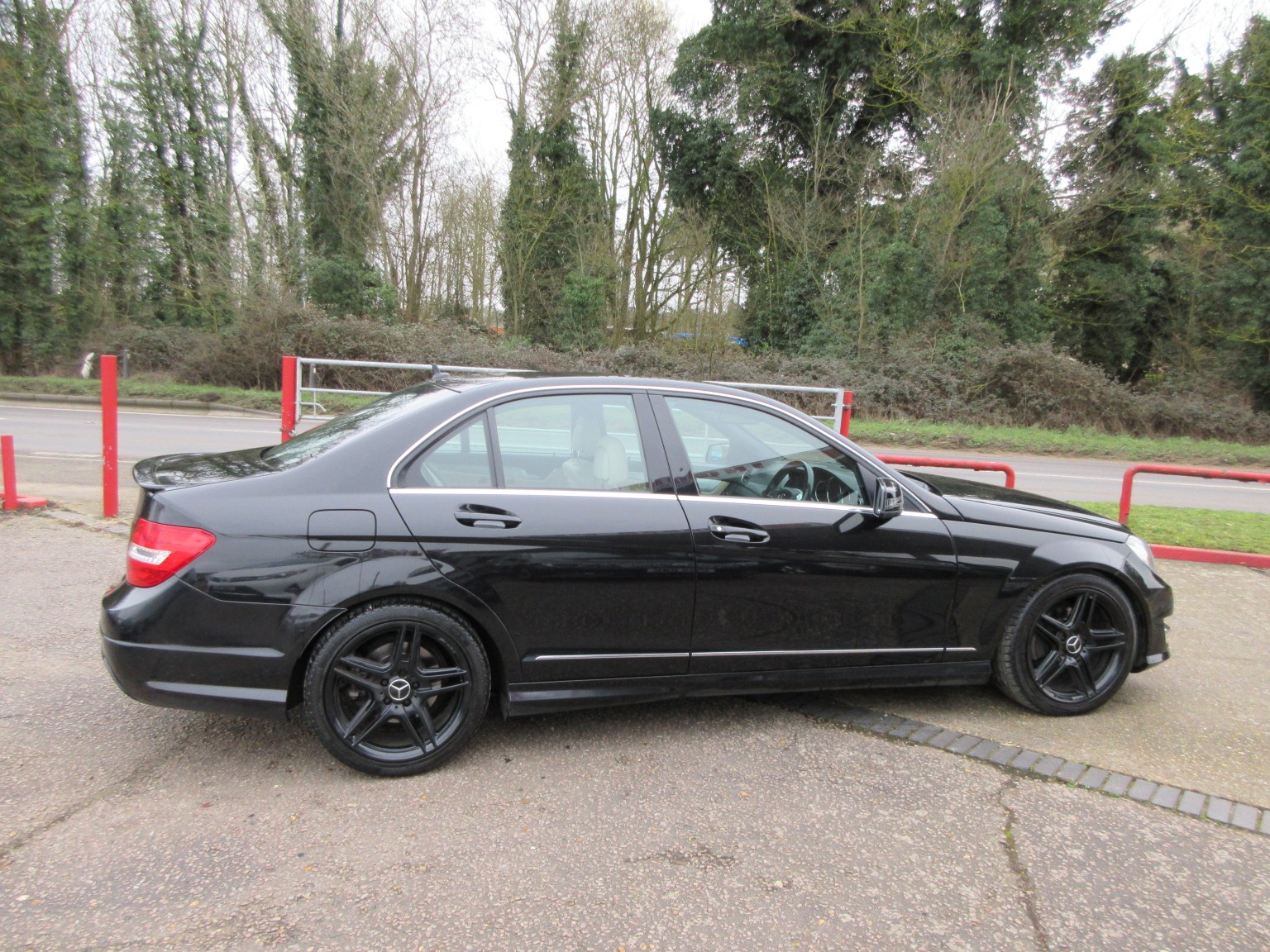 Mercedes-Benz C Class - Image 11