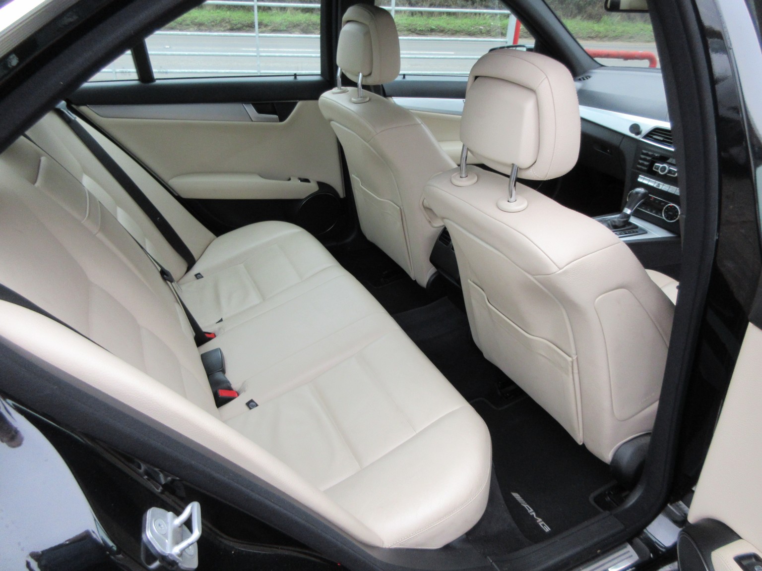 Mercedes-Benz C Class - Image 15