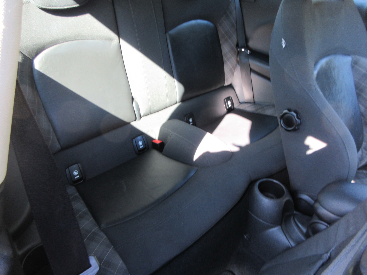 Mini Hatch - Image 16