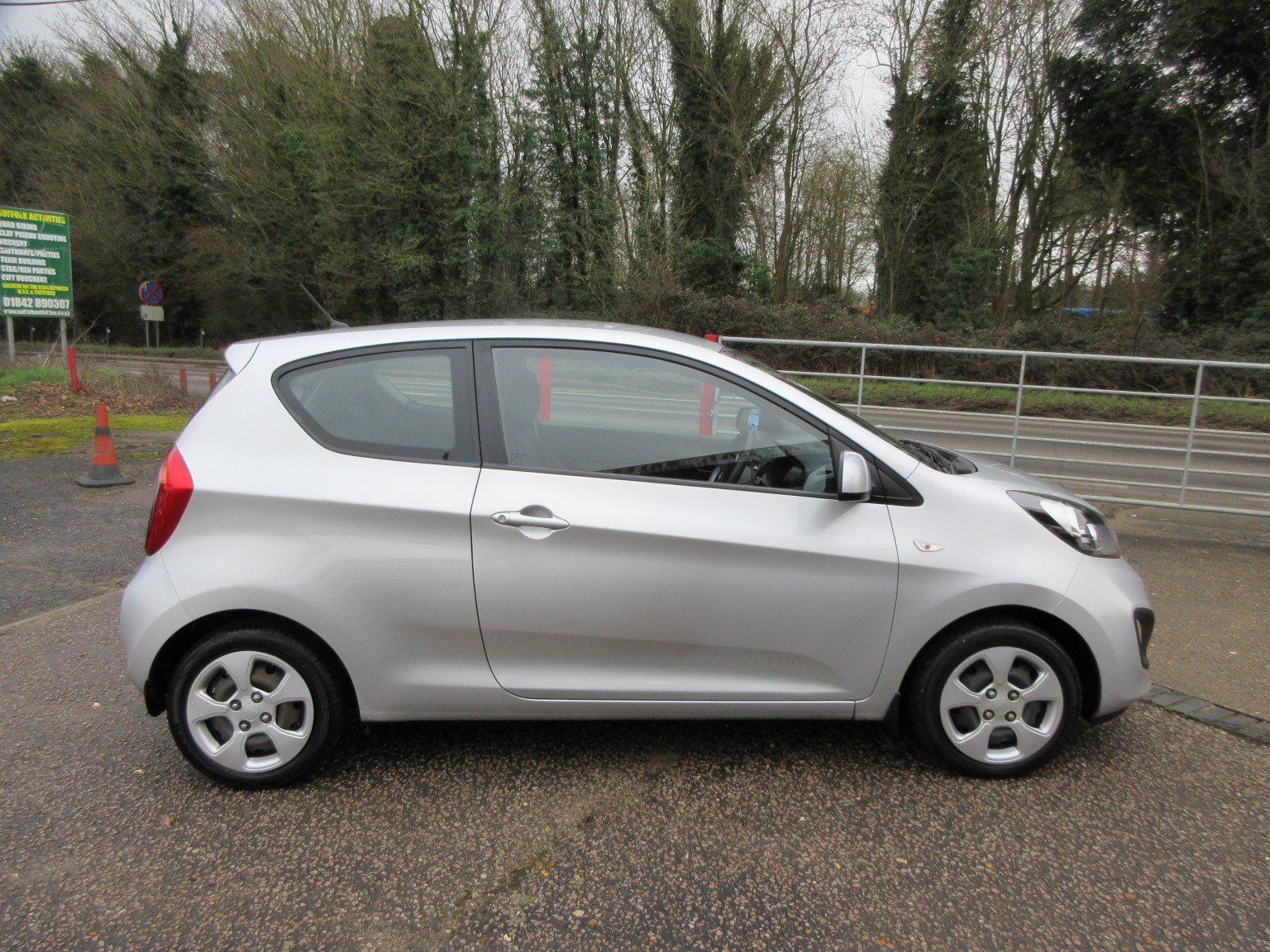 Kia Picanto - Image 11