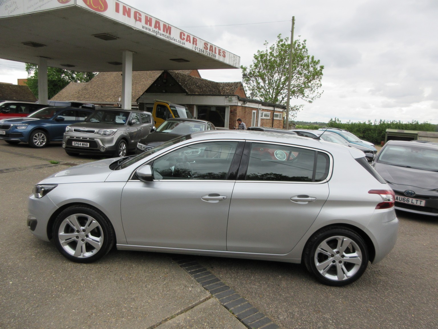 Peugeot 308 - Image 6
