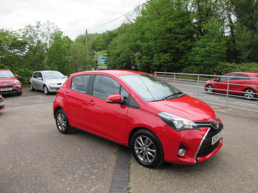Toyota Yaris - Image 2