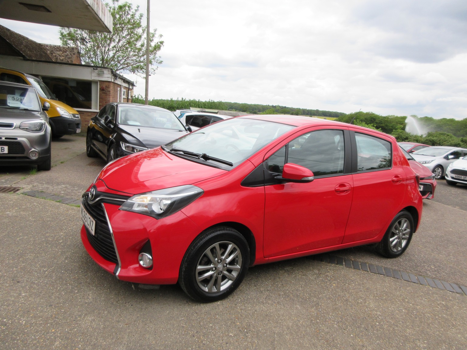 Toyota Yaris - Image 5