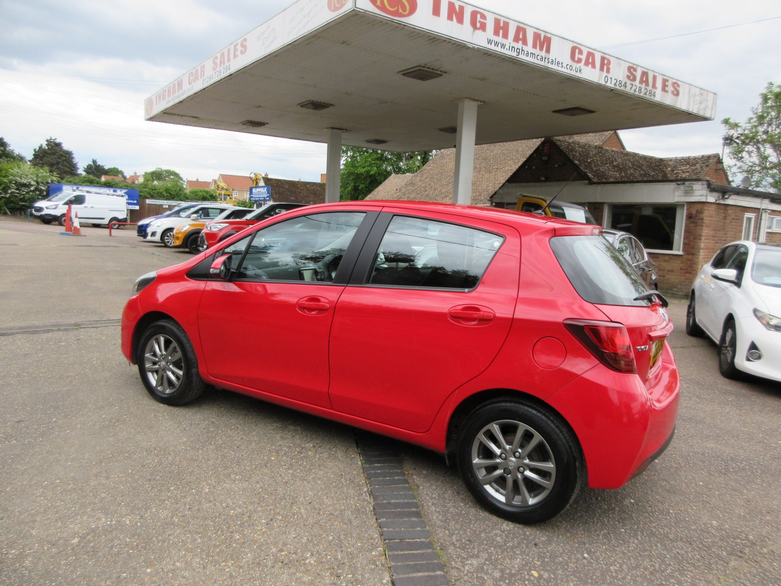 Toyota Yaris - Image 8