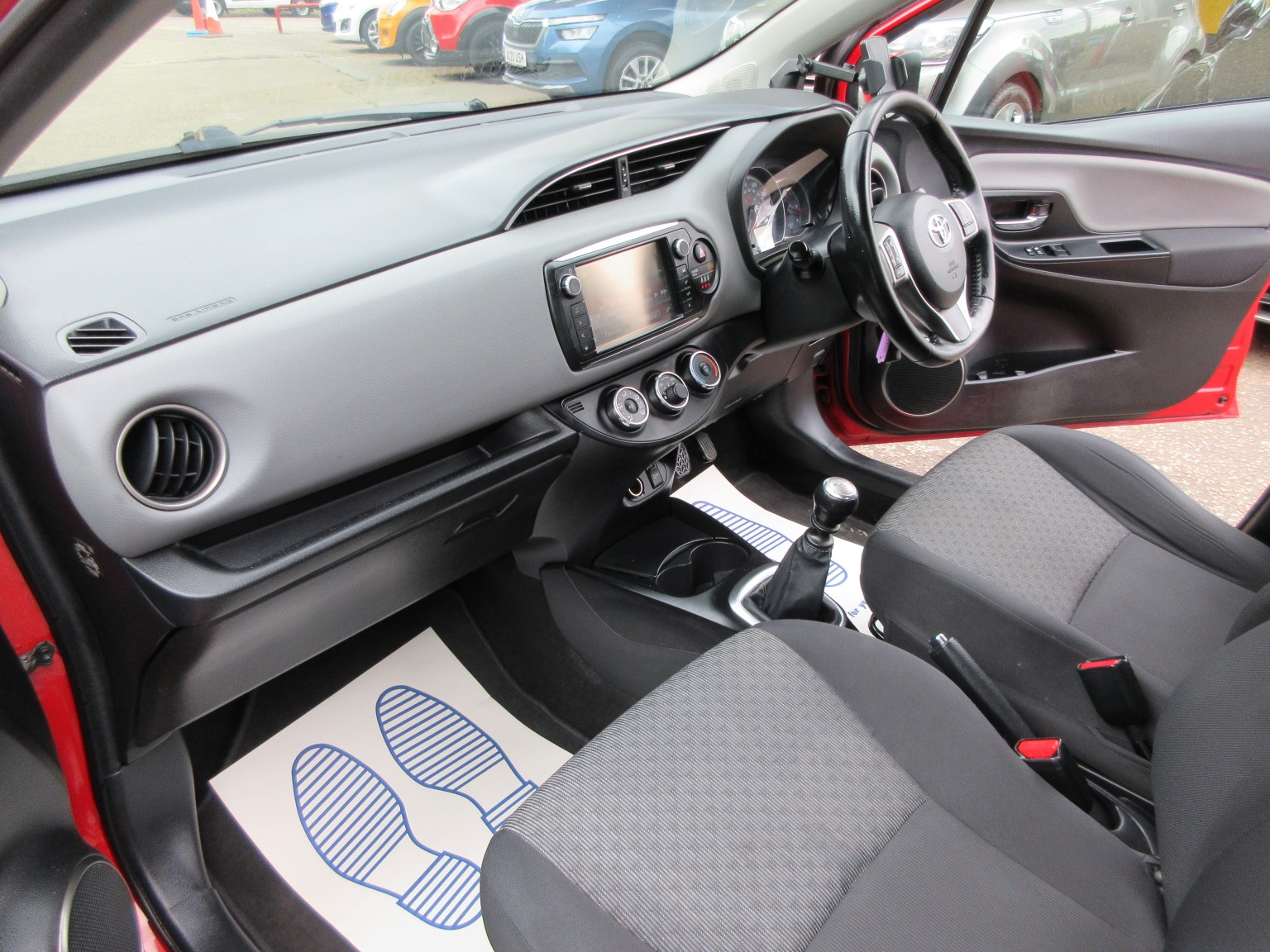 Toyota Yaris - Image 14